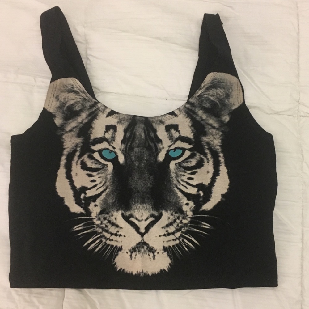 Crop top tiger tank
