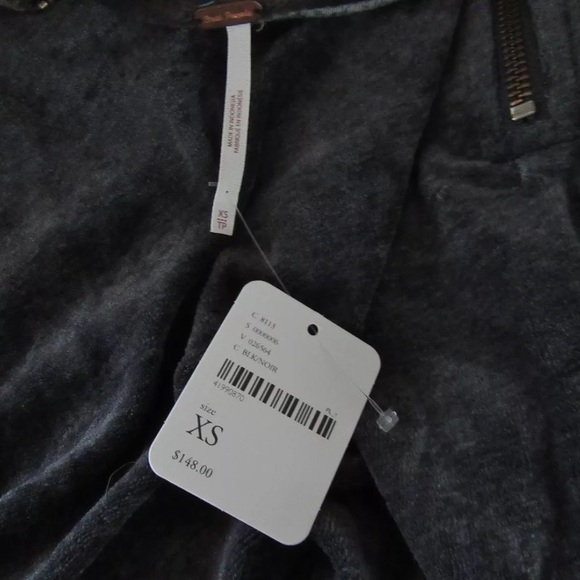 🍁SOLD🍁 FREE PEOPLE I'm Sure It's Velour Hoodie - Picture 7 of 8