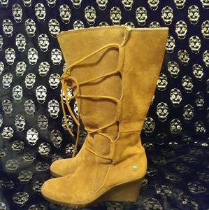 *Like New* Ugg Wedge Lace-Up Boots