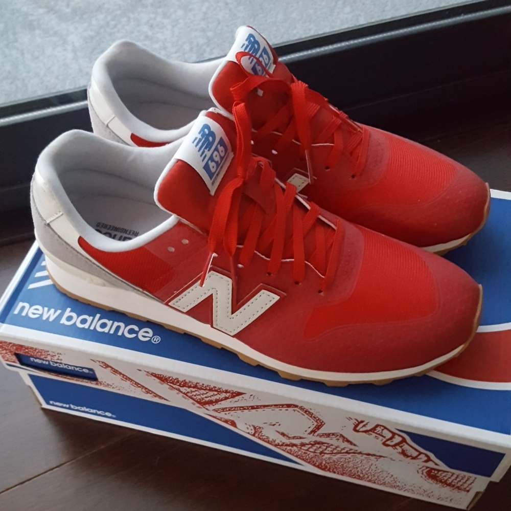 New Balance sneakers sizes 7.5