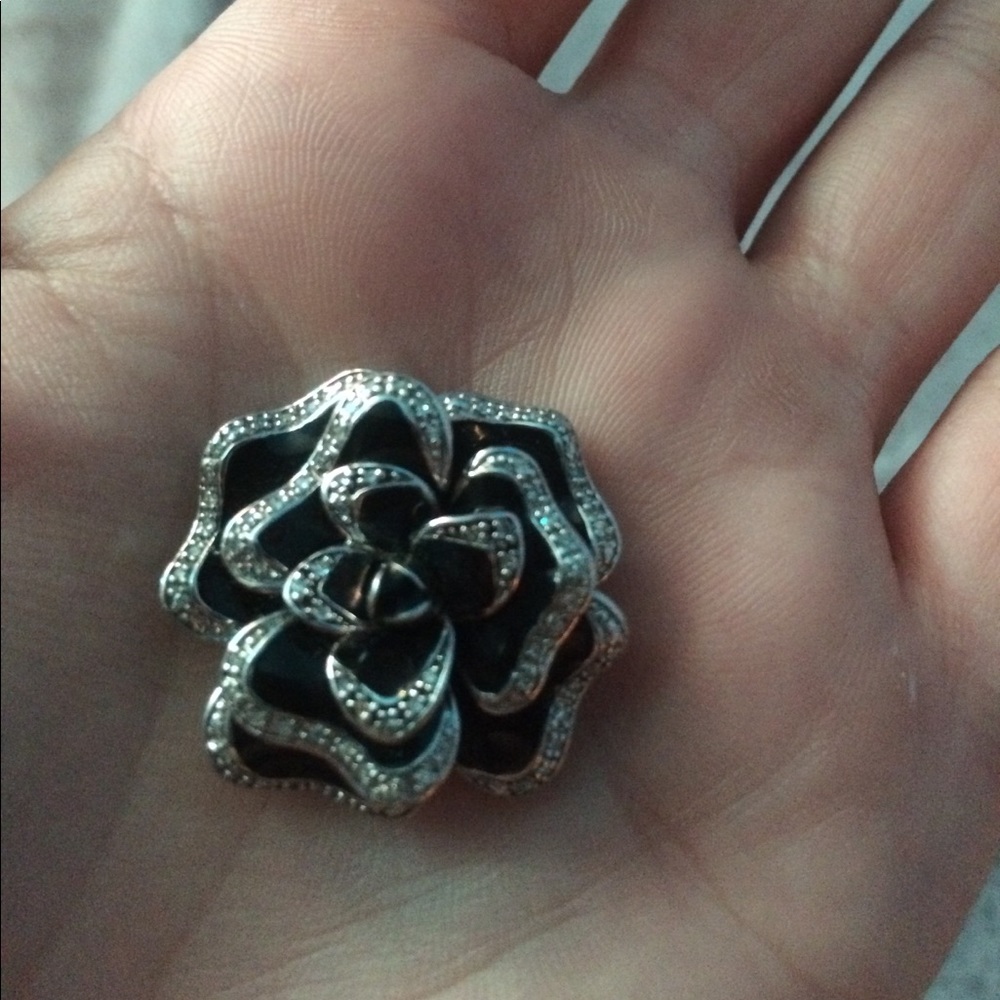 Black rose pendant with diamonds