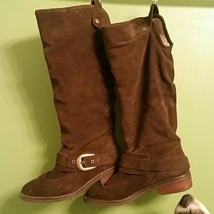 Kelly@Katie size 8 suade boots