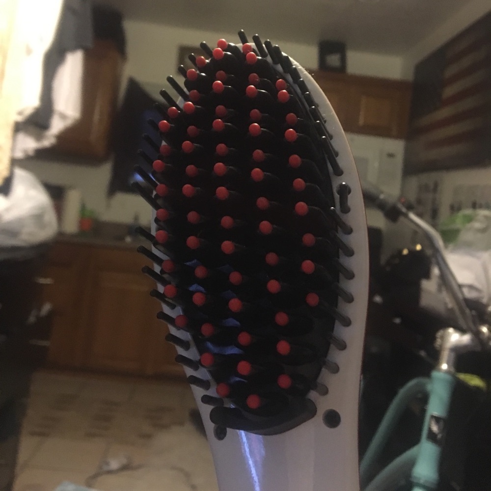 Straightener brush