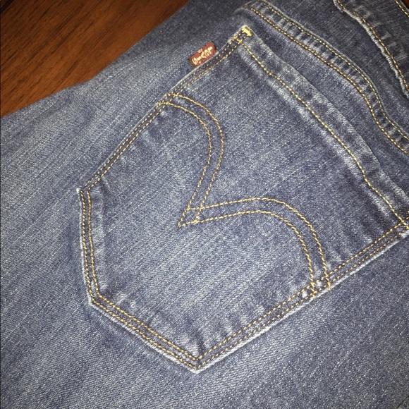 Cute Levi Jeans - Picture 4 of 4