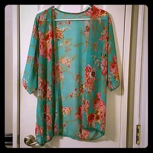 Beautiful floral kimono/swimsuit coverup