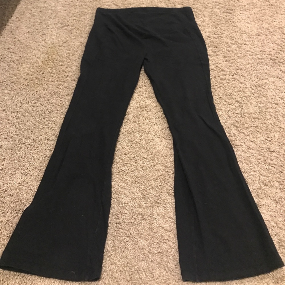 Maternity yoga pants