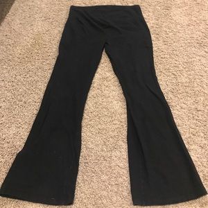 Maternity yoga pants