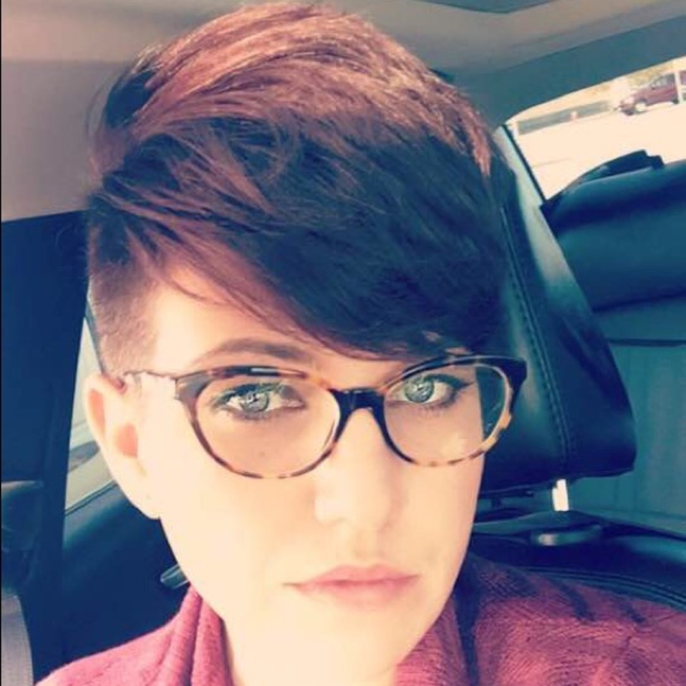 Meet your Posher, Kassandra