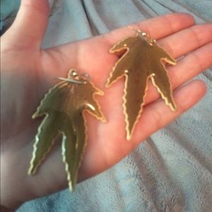 Plant earrings