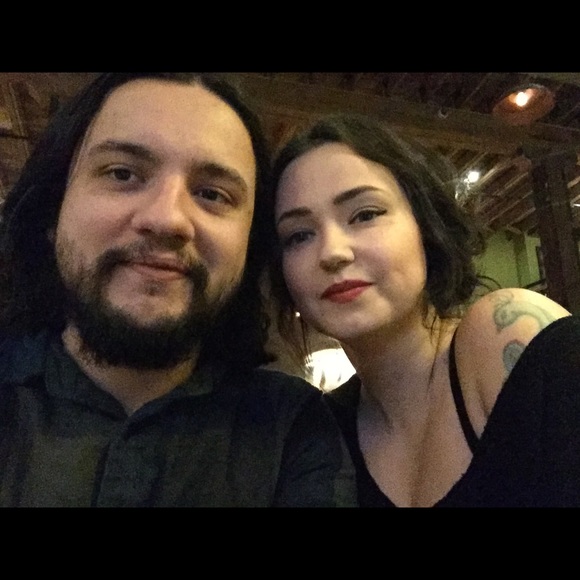 Meet Your Posher - Raquel - Picture 2 of 3