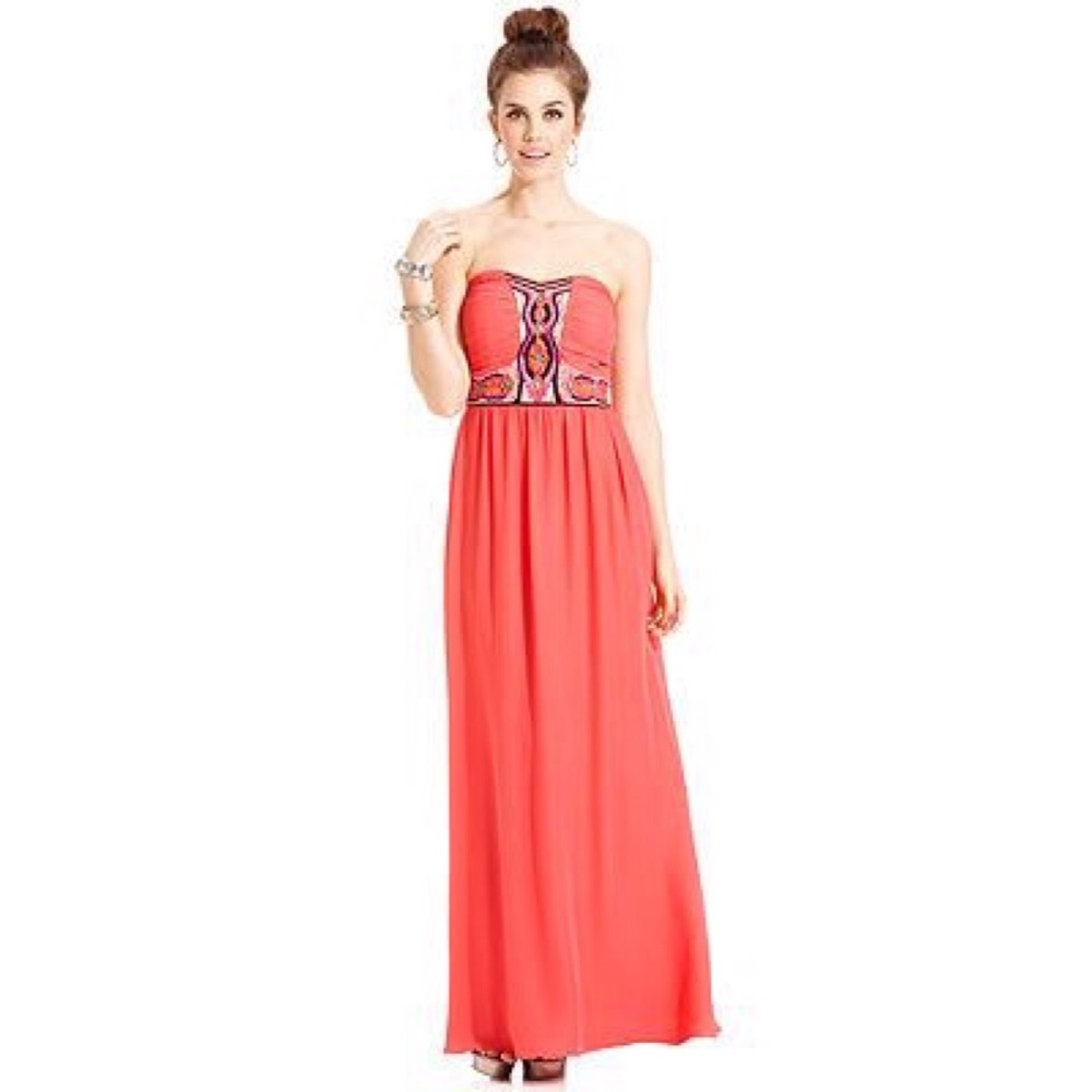✌🏽Rampage Peach Beaded Maxi Dress