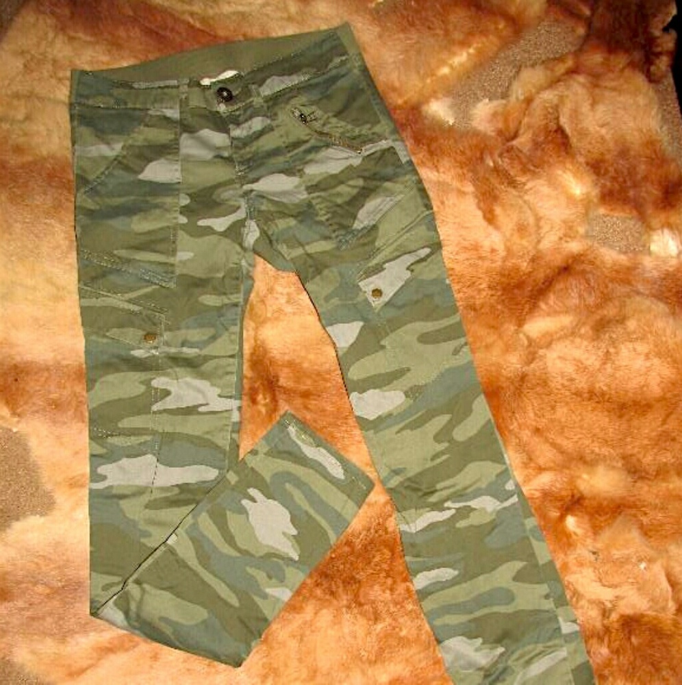 Size 3 Camouflage cargo pants
