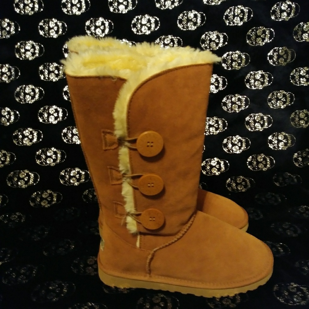🌟SOLD🌟Brand New Ugg Baily Button Boots