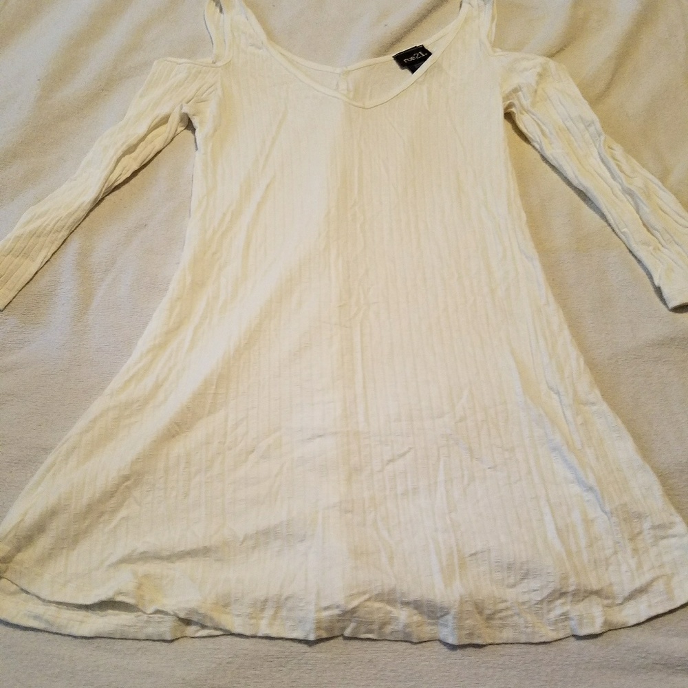 Cold shoulder top