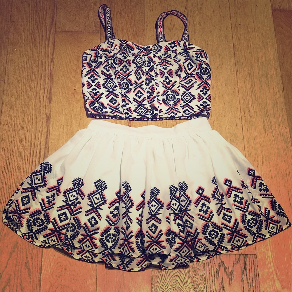 Two-piece Skirt Set!