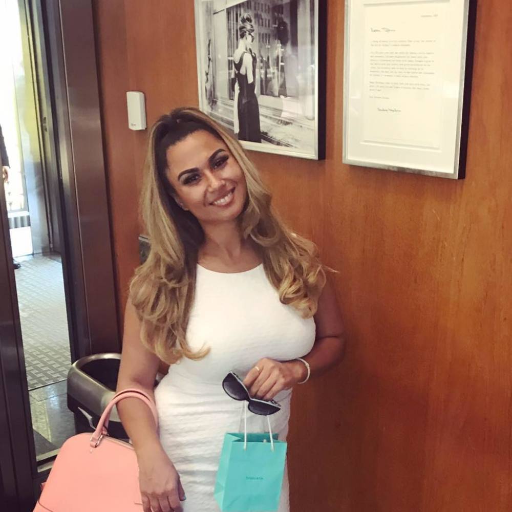 Meet your Posher, Monica