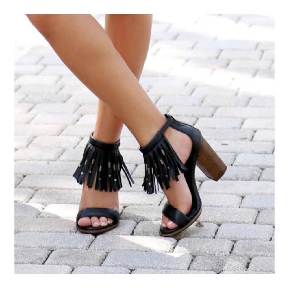 MIA Cristi Fringe Heel, size 9.5, Black