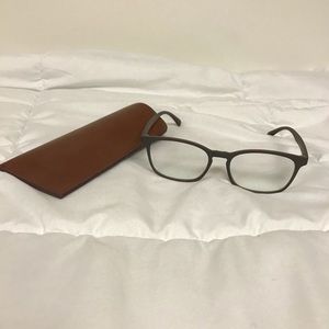No prescription glasses, med size, with case