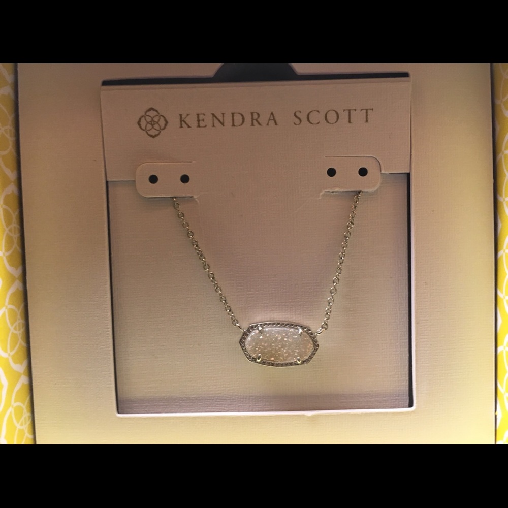 Kendra Scott necklace