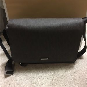 MK messenger bag. Brand new with the tags.
