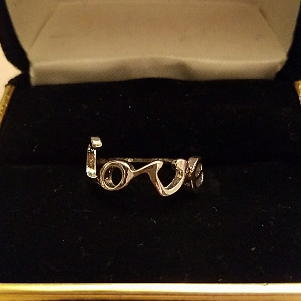 NWOT silvertone ring