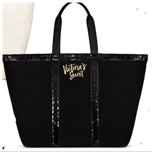 🆕 Victoria’s Secret Black Weekender