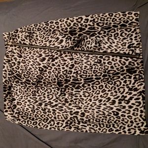 Leopard print skirt with gold zipper