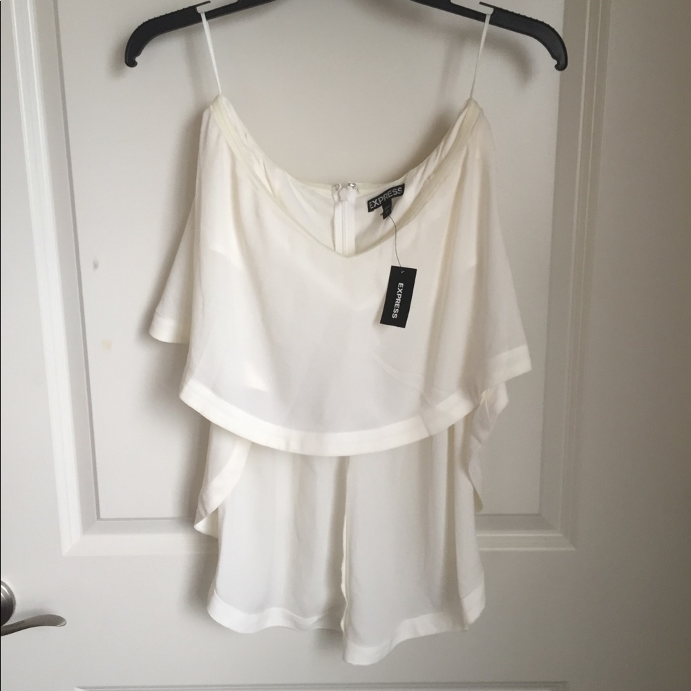 Express low-high crop top