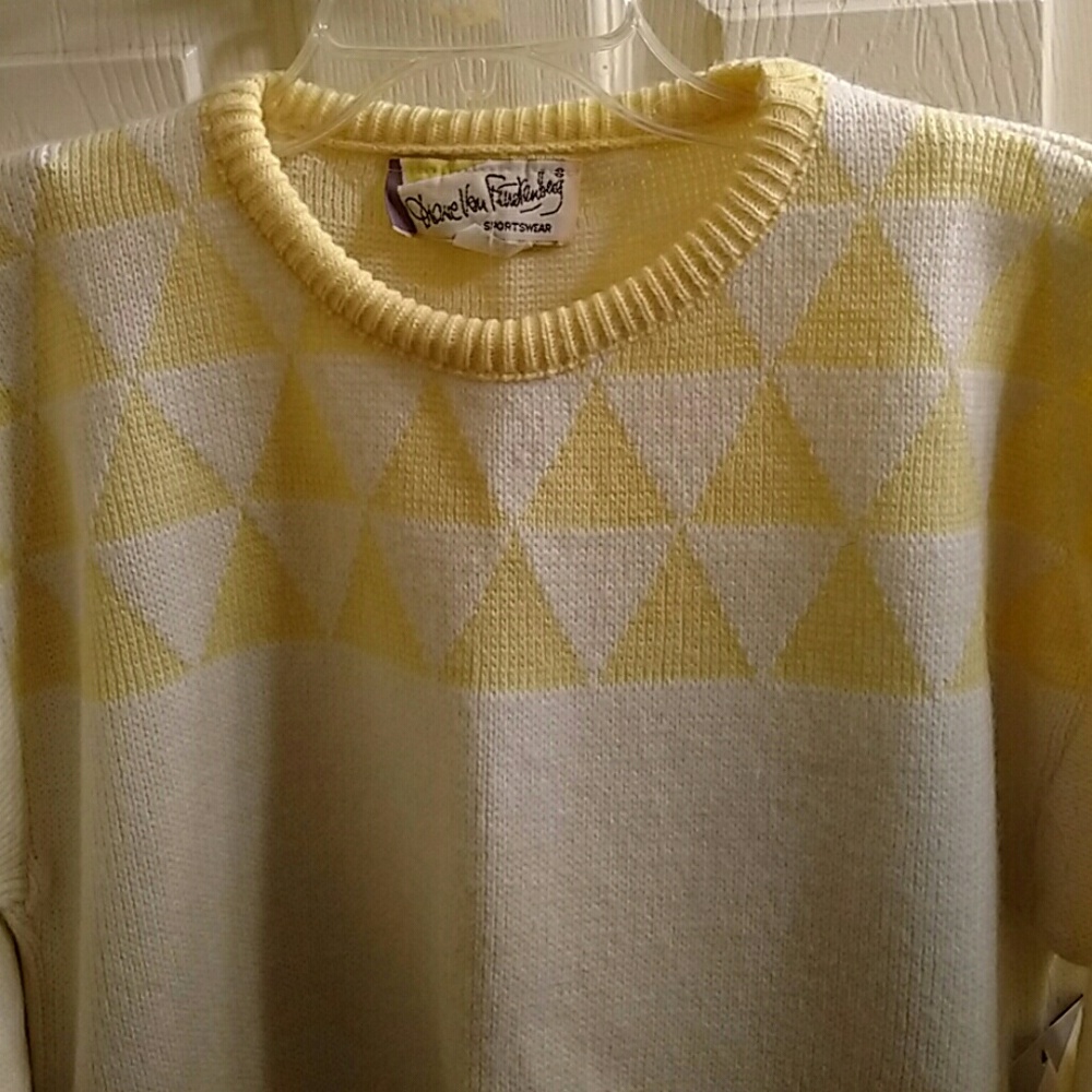 Sweater - Picture 2 of 6