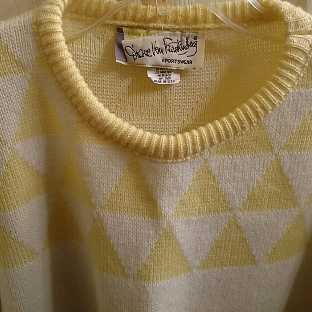 Sweater - Picture 6 of 6