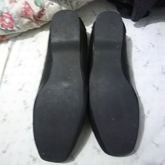 Shoes - Picture 2 of 4