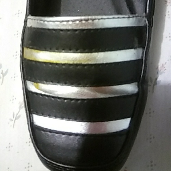 Shoes - Picture 3 of 4