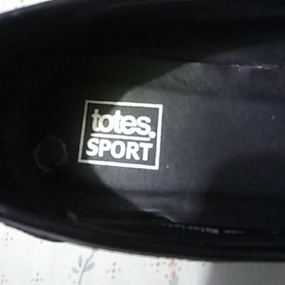 Shoes - Picture 4 of 4