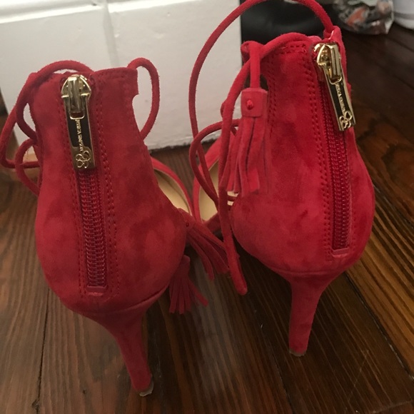 Red strap up heels - Picture 4 of 4