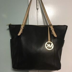 Michael Kors Jet Set EastWest Top-Zip Leather Tote
