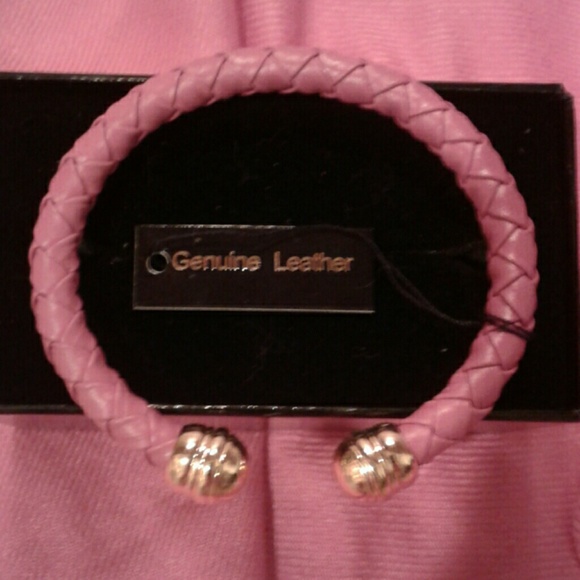 NET Joan Rivers Leather Bangle Bracelet - Picture 2 of 3