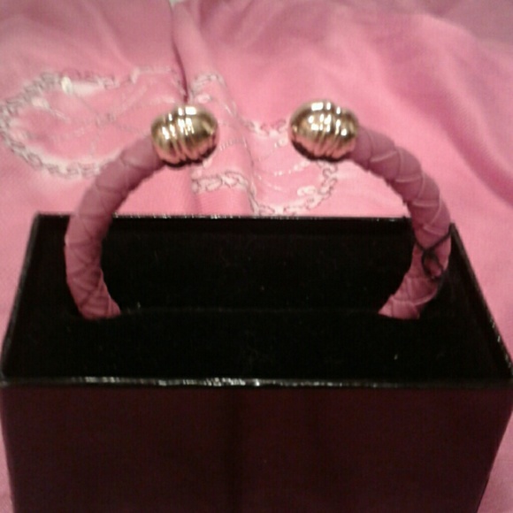 NET Joan Rivers Leather Bangle Bracelet - Picture 3 of 3