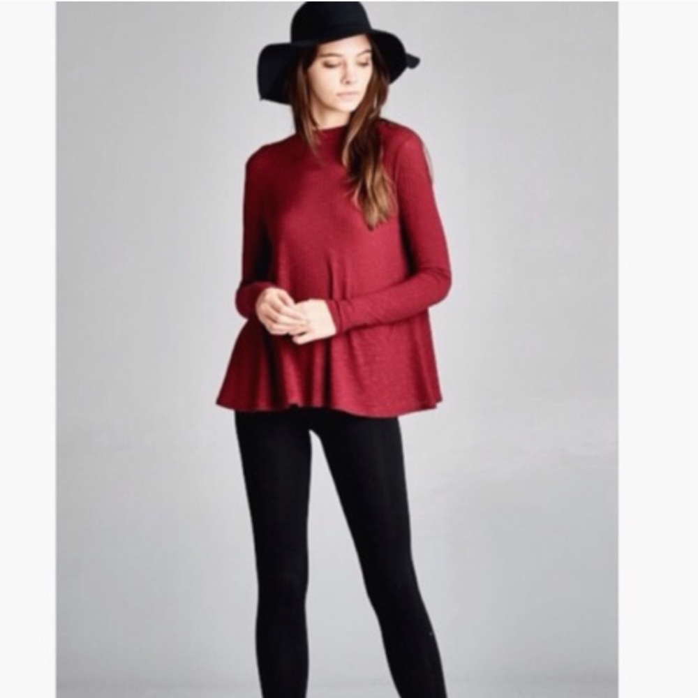 NEW ARRIVAL! ❤️WINE COLORED TOP!