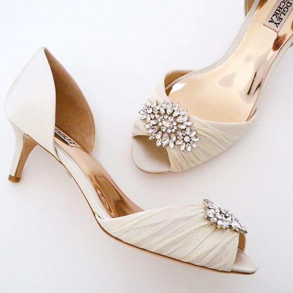 NWT Badgley Mishka bridal low heel