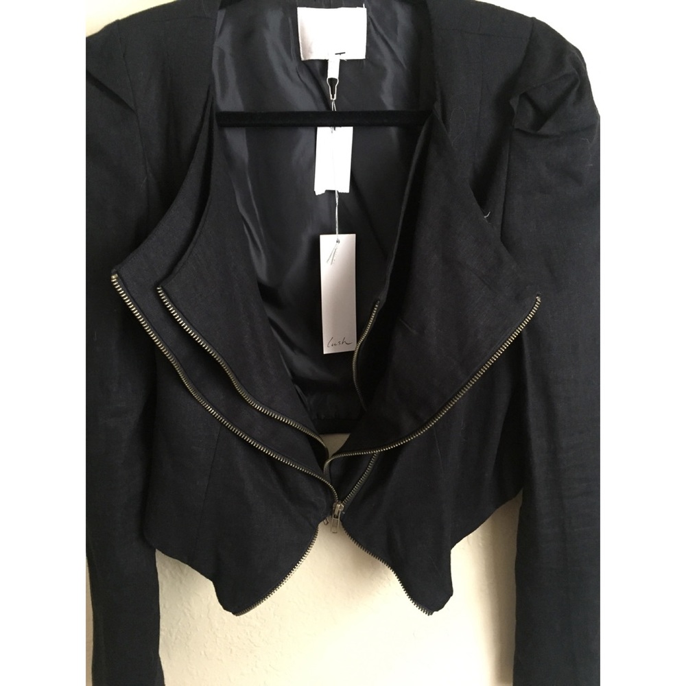 NWT 🖤 LUSH Cropped Black Fancy Double Zip Jacket