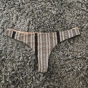 Acacia Hookipa bottom in Polynesia