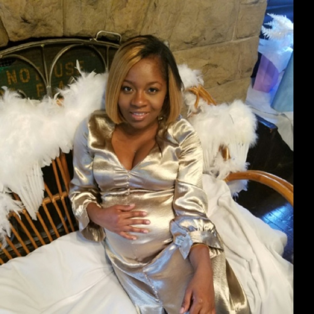 Meet your Posher, Juanisha