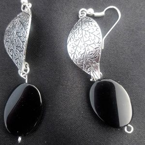 Silver leaf drop earrings