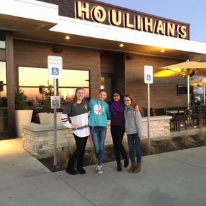 Meet your Posher, Bella