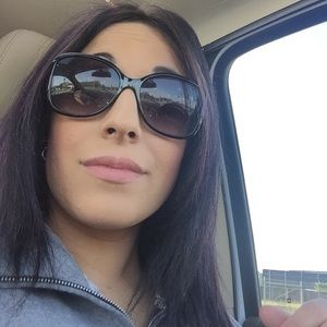 Meet your Posher, Janessa