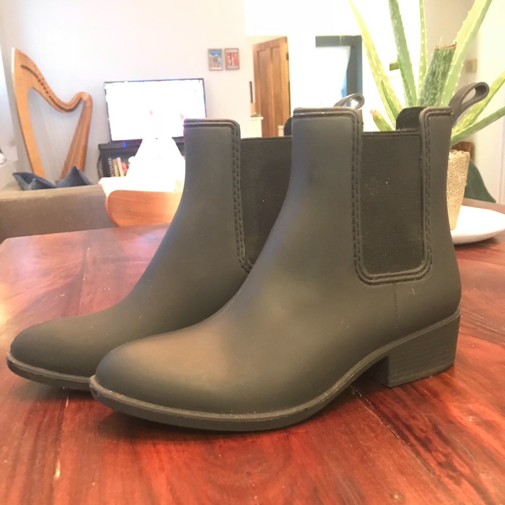 Jeffrey Campbell Stormy Chelsea Rainboots Size 9