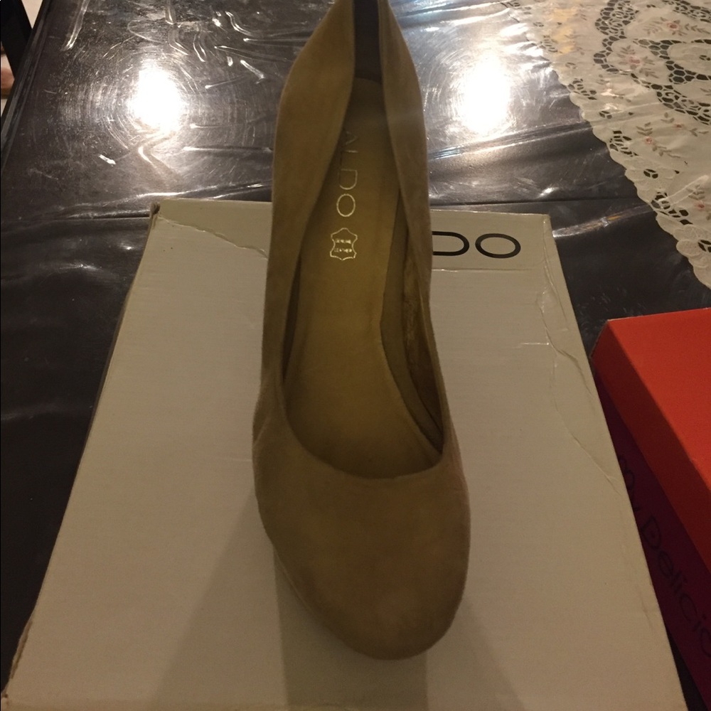 Wedges size 7 - Picture 2 of 2