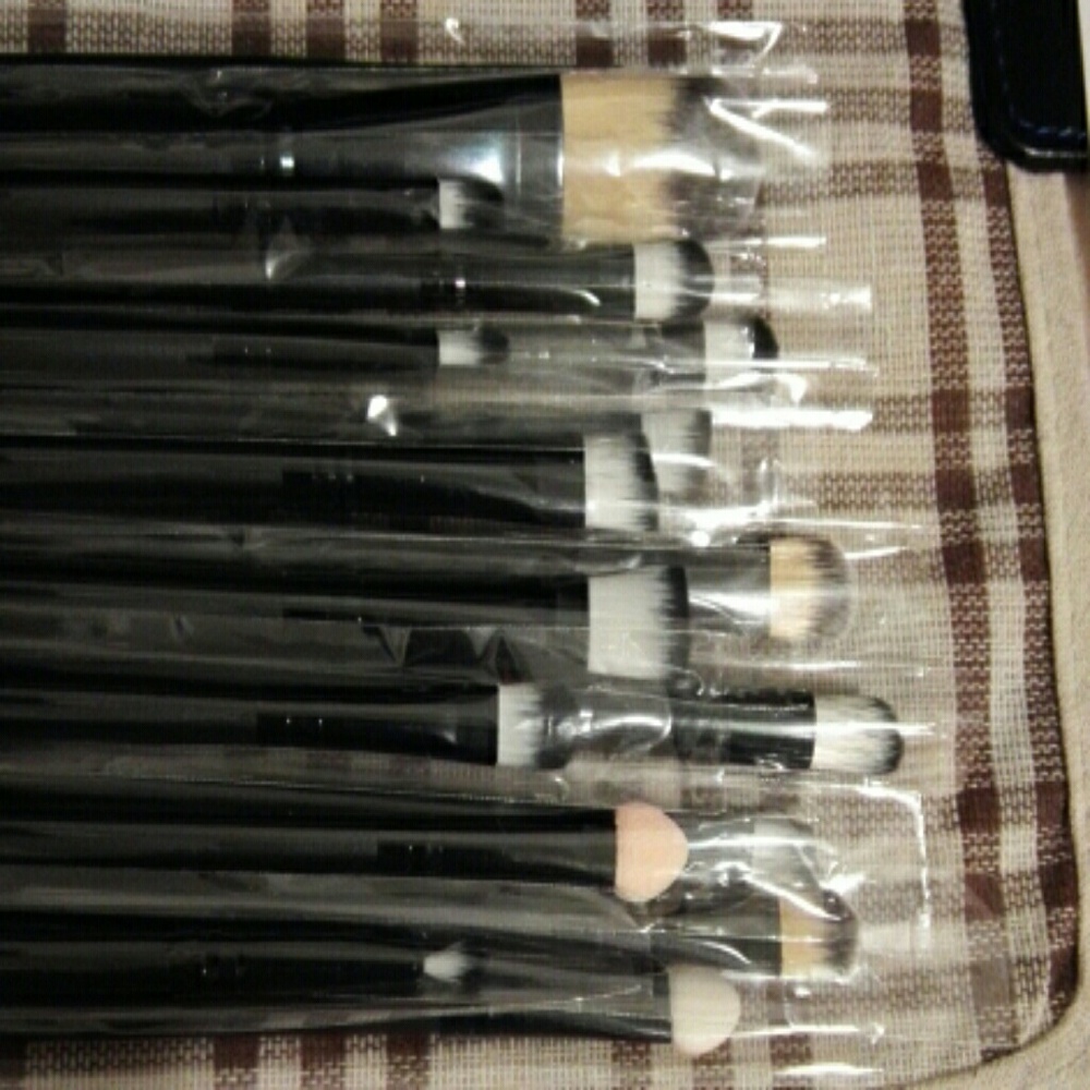 17 piece makeup brushes