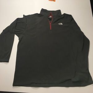 Men's North Face fleece pullover