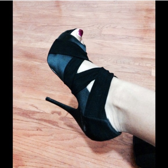 Black mesh high heels - Picture 4 of 4